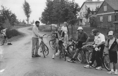 GFK-22-95 Na wycieczce rowerowej w okolicach wsi Borówki GFK-22-95.jpg