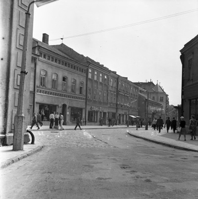 GFK-3-530 Widok na ul. 3 Maja w Rzeszowie, od wieży Farnej GFK-3-530.jpg