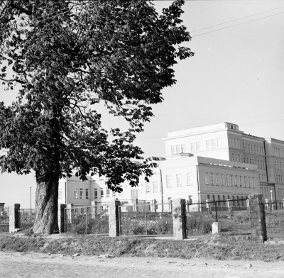 GFK-3-536 Budynek szpitala MSWiA przy ul. Krakowskiej w Rzes GFK-3-536.jpg