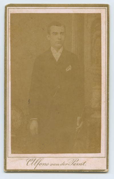 GFK-8-62 Portret mężczyzny GFK-8-62-1.jpg
