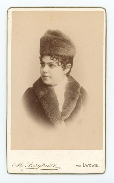 GFK-9-94 Portret kobiety GFK-9-94-1.jpg