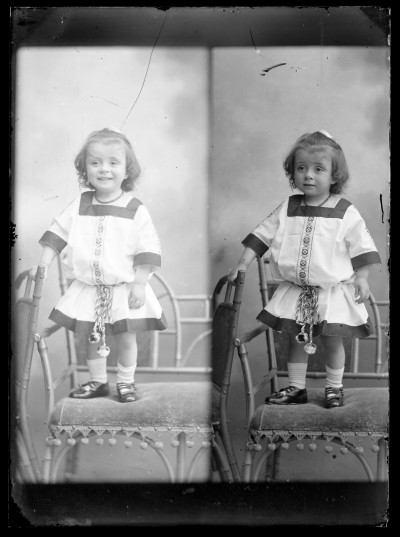 Portrety Helenki Janusz, najmłodszej córki Januszów, w atelier