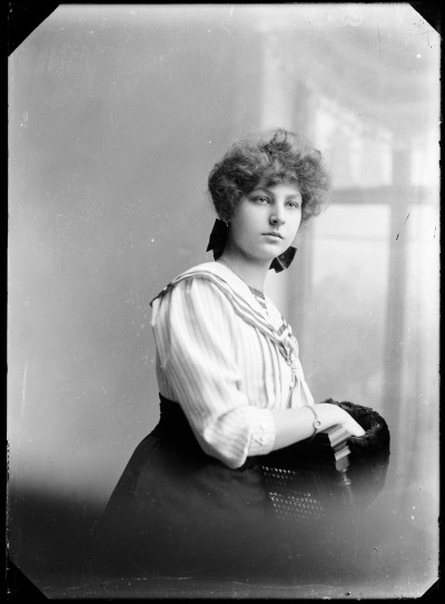 Portret prawdopodobnie kuzynki Januszów - córki brata Edwarda Janusza