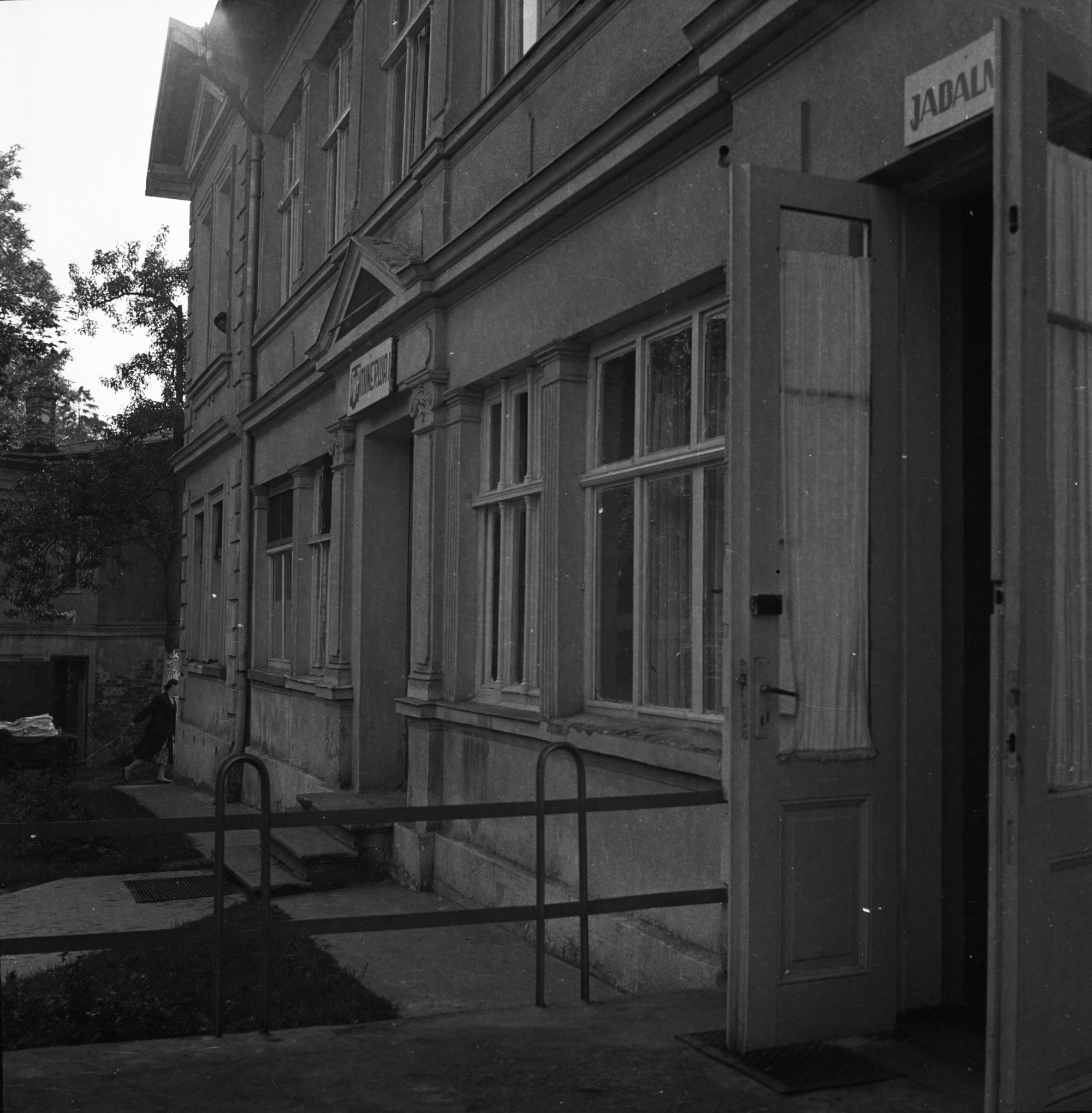 Kobieta pracująca w Sanatorium FWP Minerwa w Międzyzdrojach