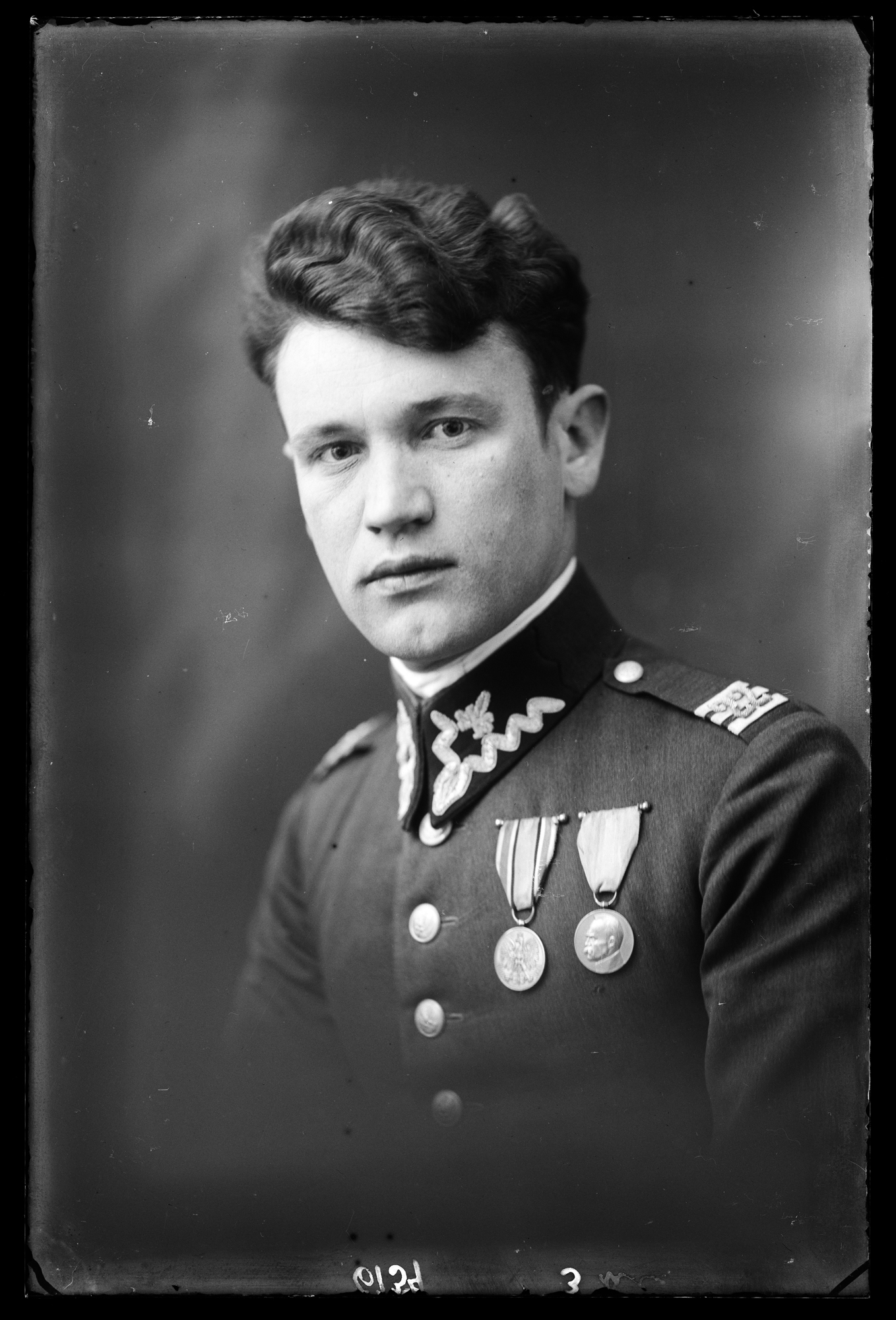 Portret żołnierza z 22 Pułku Artylerii w atelier
