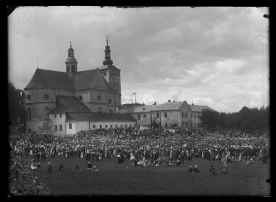 Uroczystości religijne w kościele oo. Bernardynów z okazji 400-lecia objawienia Matki Bożej Rzeszowskiej i 150 – lecia jej pierwszej koronacji