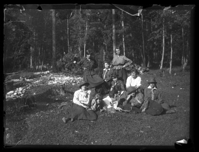 GFK-1-461 Harcerki na polanie GFK-1-461.jpg