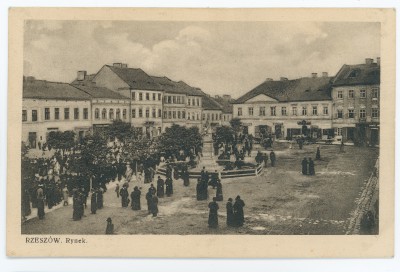 GFK-2-81 Rzeszów. Rynek GFK-2-81-1.jpg