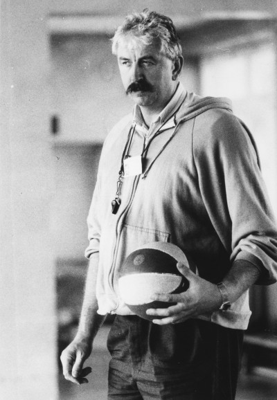 Portret Zdzisława Myrdy (1951-2020) - polskiego trenera i koszykarza, reprezentanta kraju, olimpijczyka