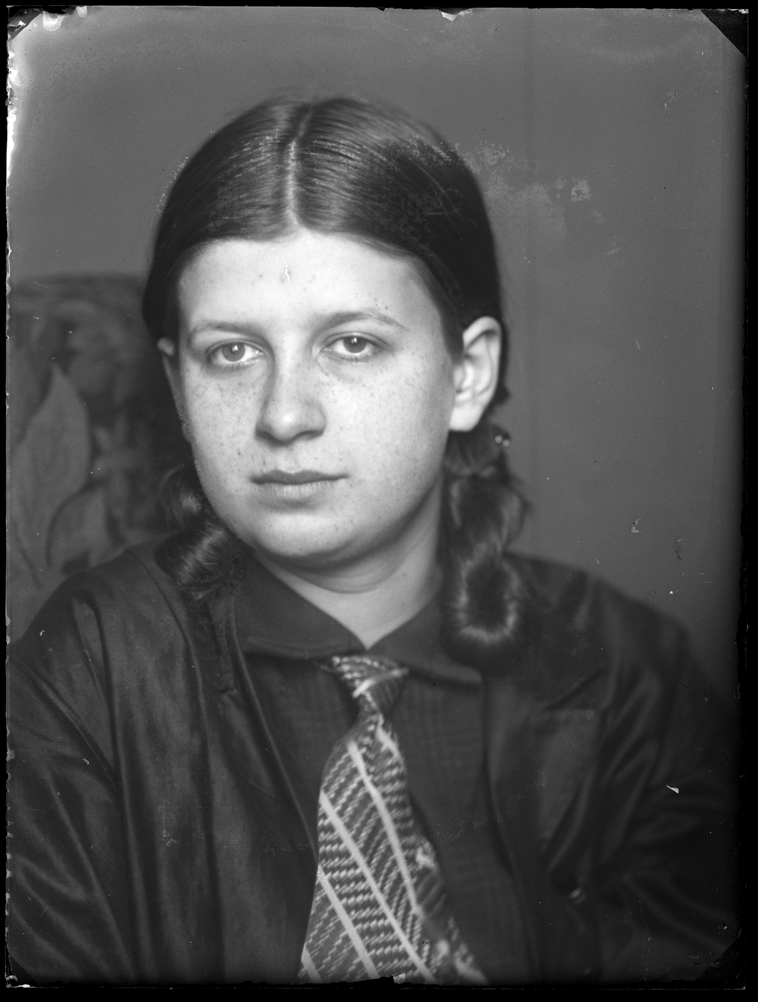 Portret młodej dziewczyny