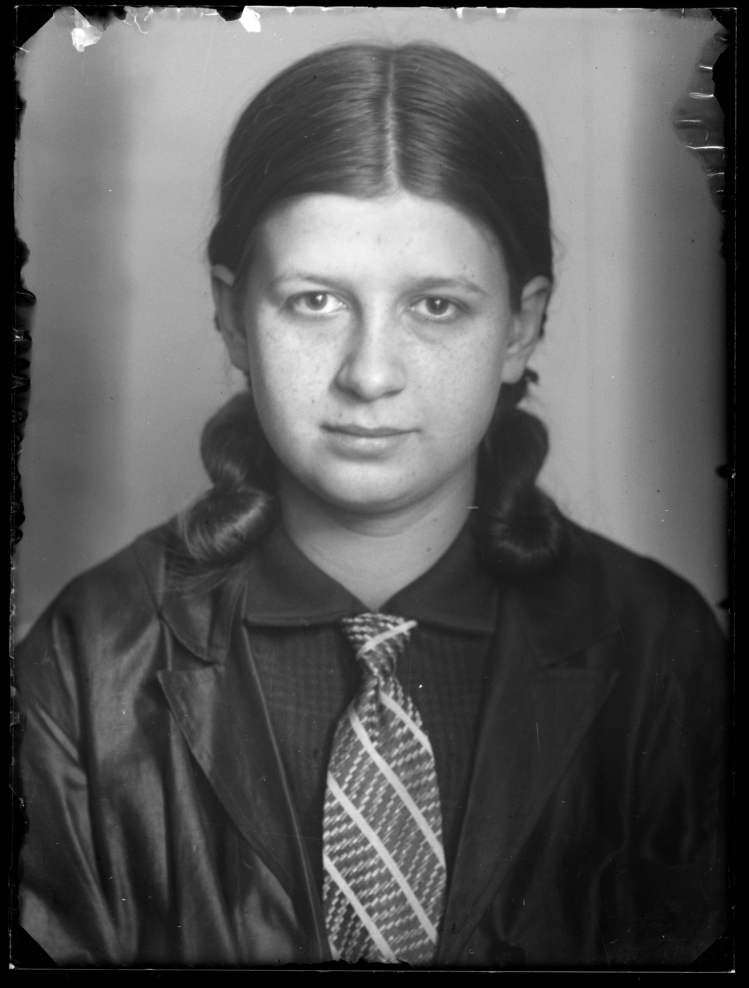 Portret młodej dziewczyny